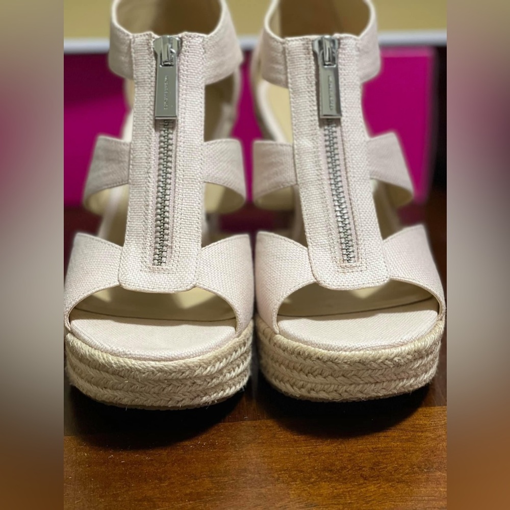 MK sandals